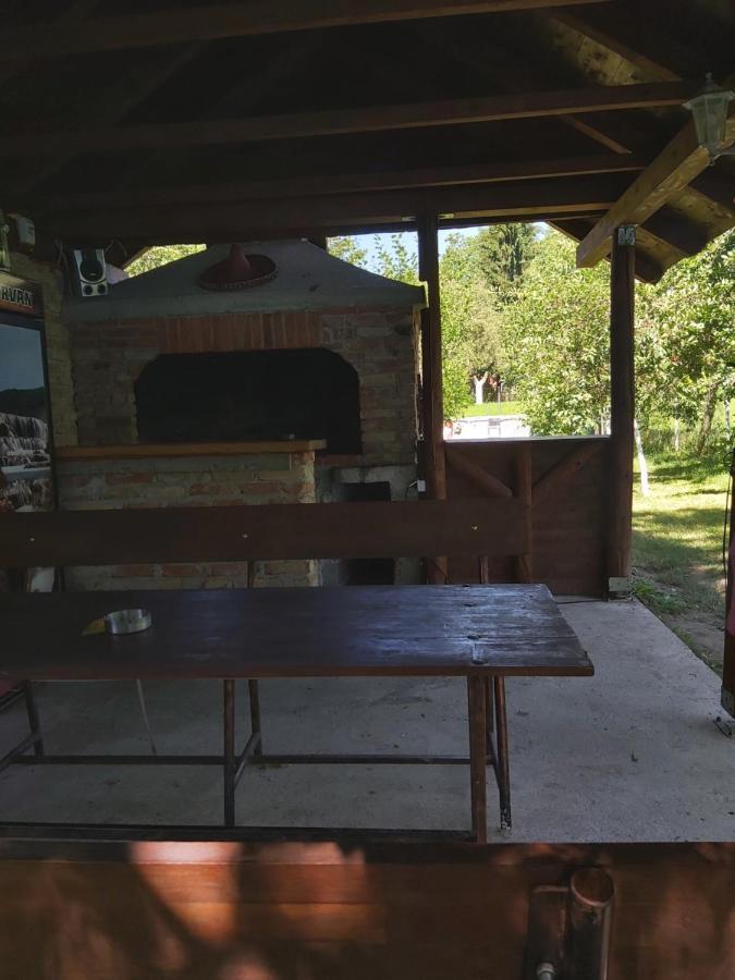 Sadrvan Una Apartment Bihac Bagian luar foto